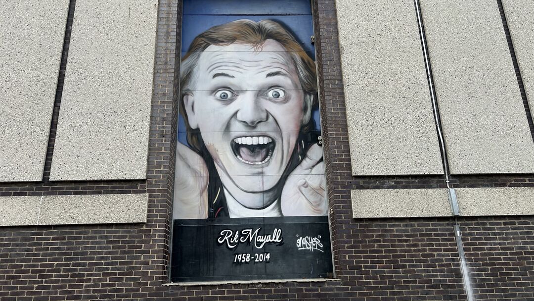 Rik Mayall by GNASHER, Harlow Town, Playhouse